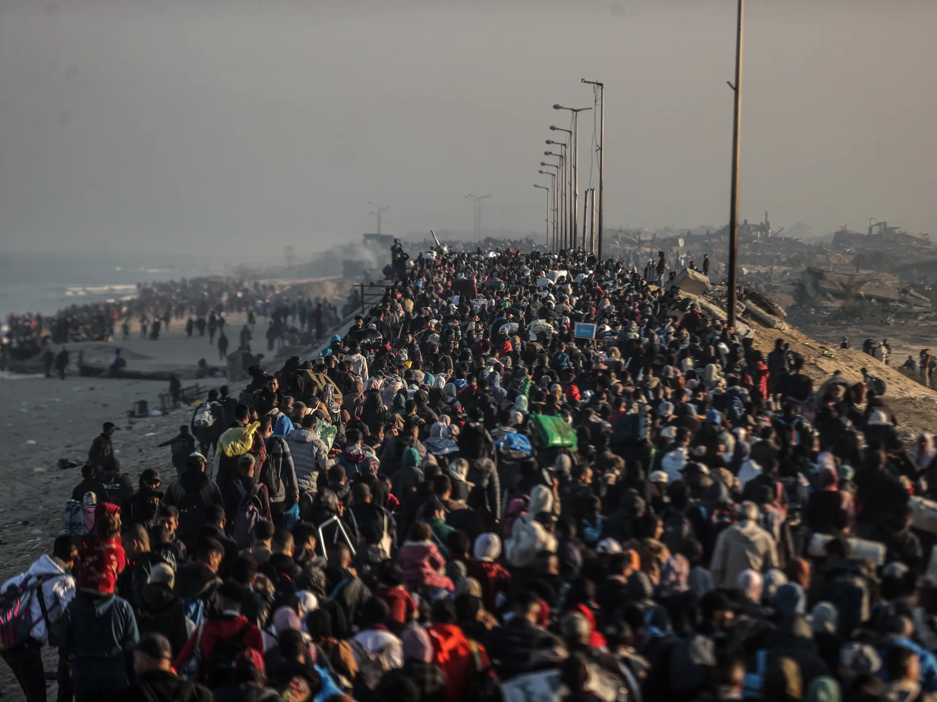 الجزيرة نت تنقل رؤى ومبادرات لمجابهة مخططات التهجير القسري في غزة