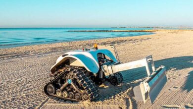 السعودية تستخدم الروبوتات الذكية في تنظيف أنفاق وعبارات الطرق