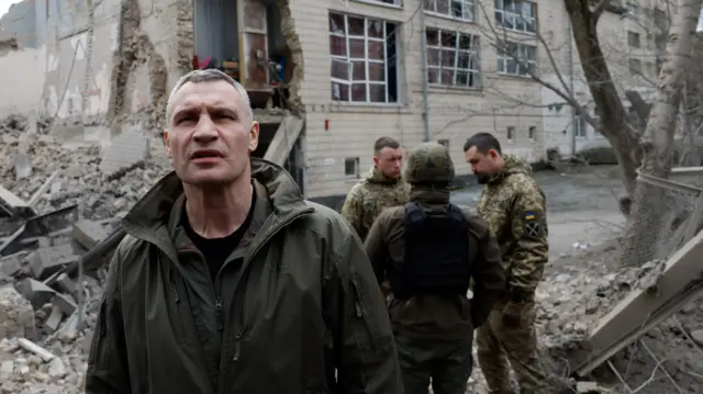 ضغوط أمريكية على أوكرانيا لتنفيذ هجمات داخل روسيا أدت إلى تقدم موسكو