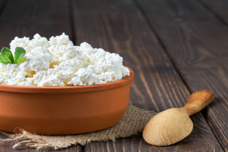 فوائد جبنة القريش طعام صحي منخفض السعرات وغني بالعناصر الغذائية