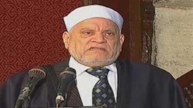 تشييع جثمان الدكتور أحمد عمر هاشم من الجامع الأزهر وأداء صلاة الجنازة بعد الظهر