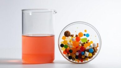 المحلول مخلوط غير متجانس . صواب خط