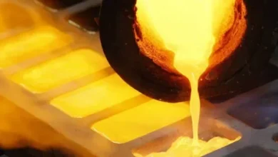 أثناء انصهار سبيكة من الذهب فإن درجة حرارتها لا تتغير