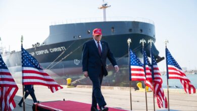 ترامب يعلن تدمير 28 سفينة ألغام إيرانية