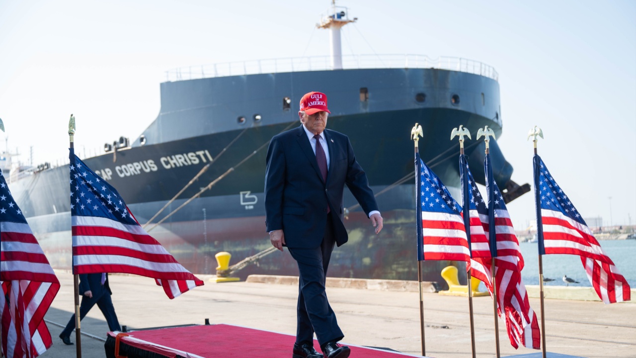 ترامب يعلن تدمير 28 سفينة ألغام إيرانية