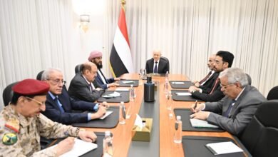 مأرب .. اجتماع طارئ للسلطة المحلية يرفع مستوى الجاهزية الأمنية ويقرّ خطوات لتحسين الخدمات