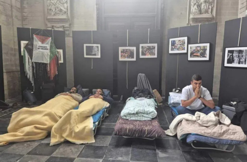 إجلاء العائلات الفلسطينية من غزة