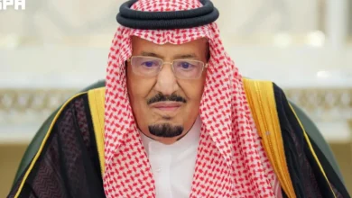 الملك سلمان يندد بمحاولة الحوثيين تكرار استهداف مكة المكرمة