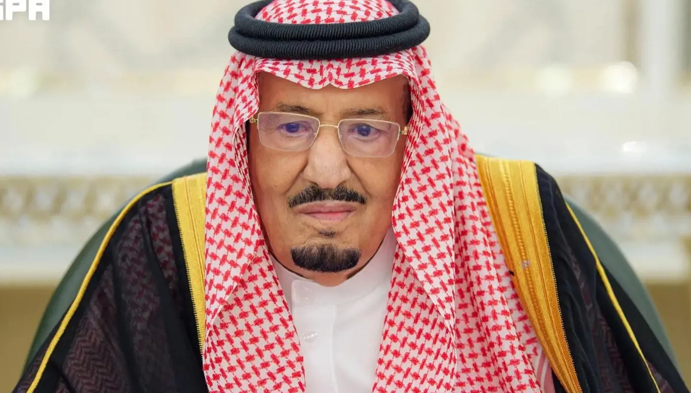 الملك سلمان يندد بمحاولة الحوثيين تكرار استهداف مكة المكرمة