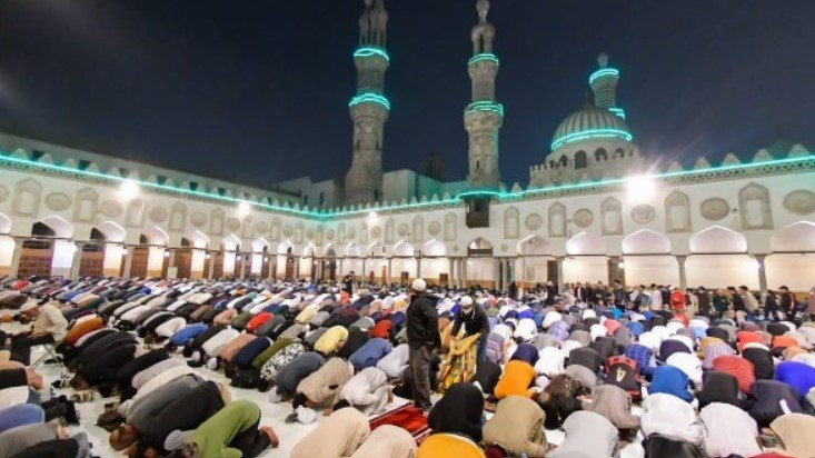 موعد صلاة الفجر في القاهرة