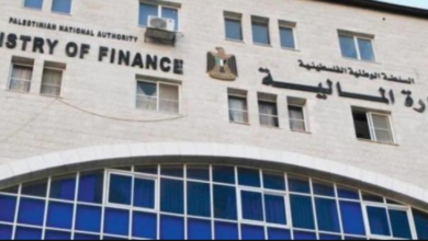 صرف رواتب الموظفين