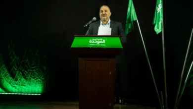 حكاية سياسي عربي